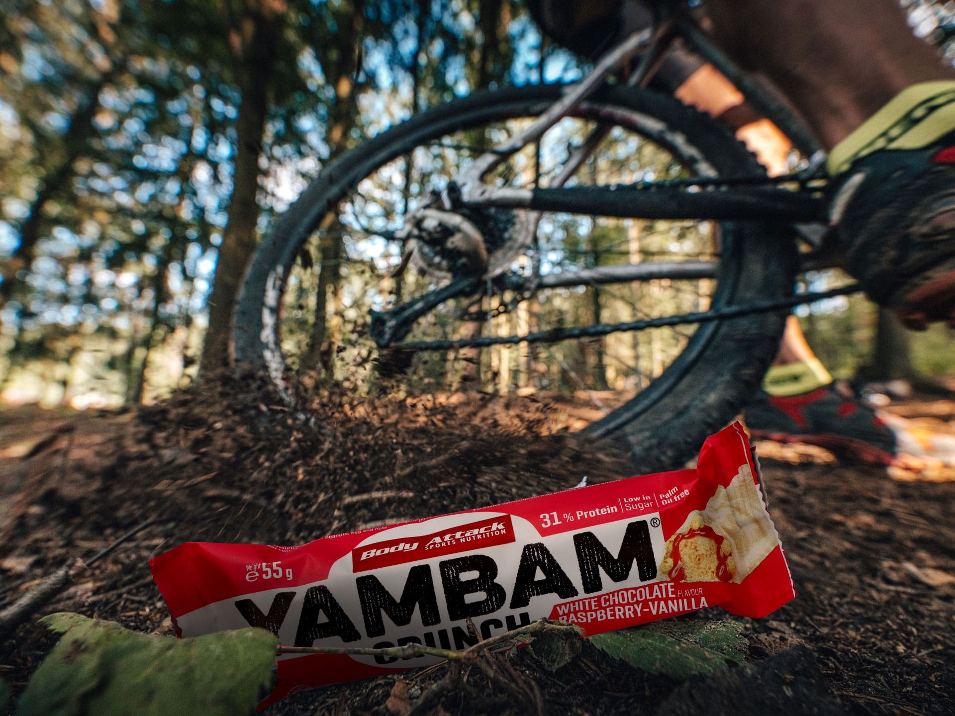 BODY ATTACK Yambam Crunchy - 55g baton wysokobiałkowy raspberry white chocolate