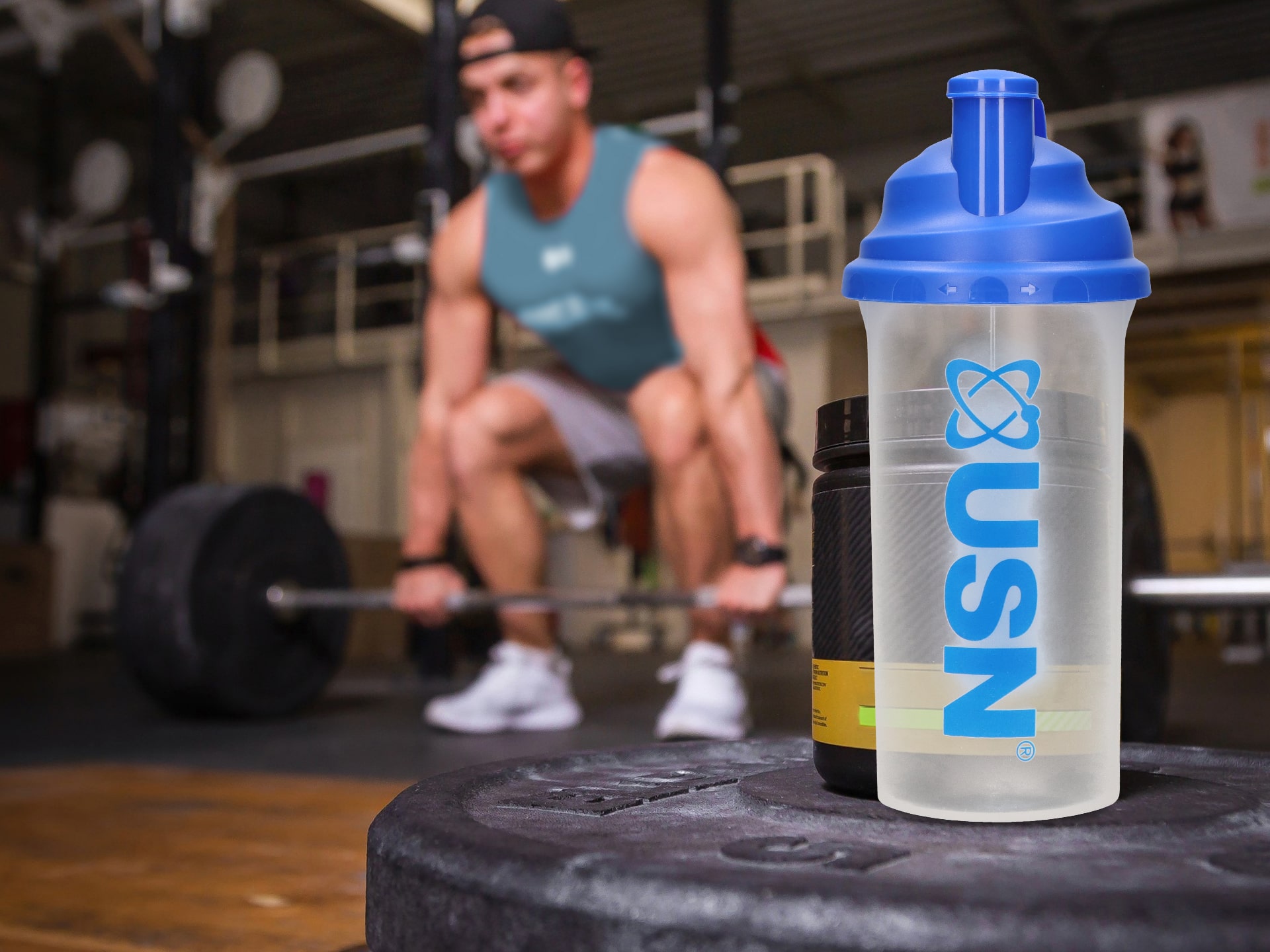 Ultimate Sport Nutrition - shaker 700ml - nuances de bleu